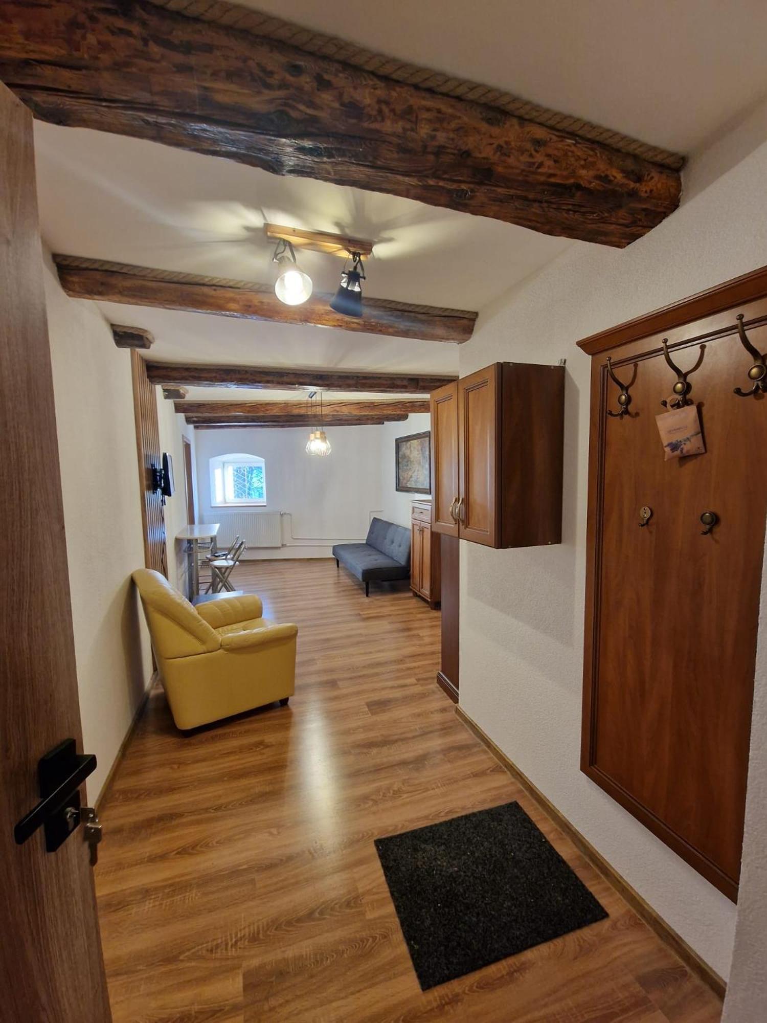 Apartman Velicka Vinaren Poprad Exterior foto